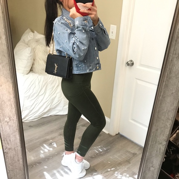 Black purse - Picture 4 of 8